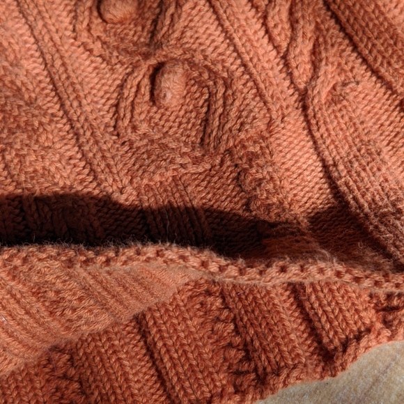 VINTAGE knit orange turtle neck sweater - Picture 3 of 5
